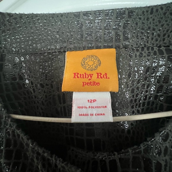 Ruby Rd.  Crocodile print Jacket.  Green/Black metallic.  Leather like. Size 12P - Picture 2 of 3